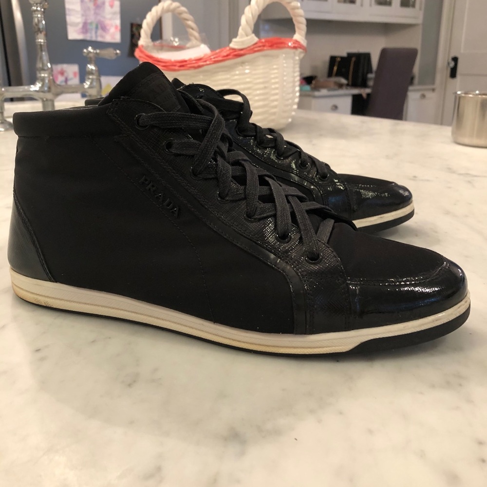 Auth PRADA logo mid top sneakers safiano 39